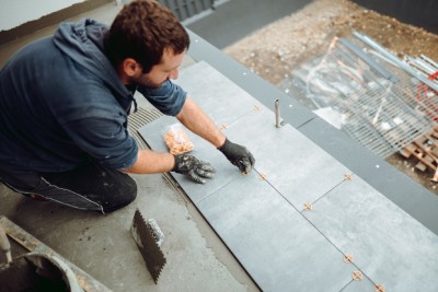Faire appel à un professionnel en carrelage a de nombreux avantages