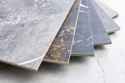 Plusieurs carrelages en gr&egrave;s c&eacute;rame