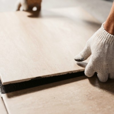 Agrandir une pièce grâce à la pose de carrelage en Brabant wallon